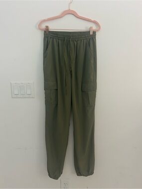 Love Tree Women’s Medium Olive Green Cargo Jogger Pants Elastic Waist Utility